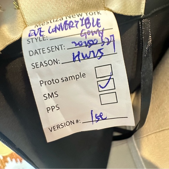 Mestiza Eve Black Capelet Convertible Floral Column Gown| Size 6 - Picture 14 of 14